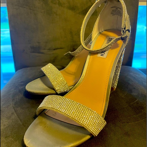 Steve Madden Shoes - Steve Madden Carrson heels